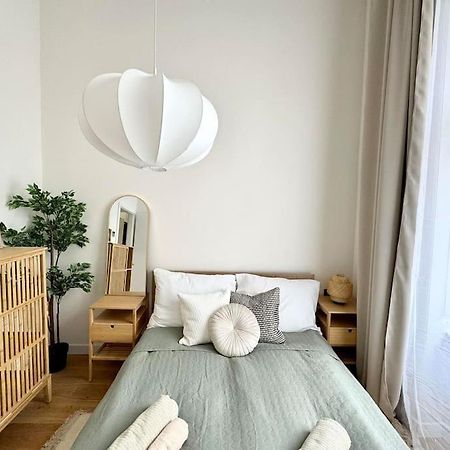 5 Min Dancing House Apartment Prague, Luxury And Modern Екстериор снимка