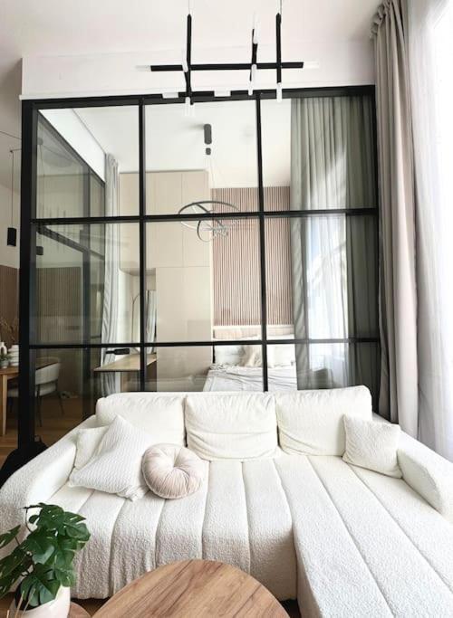 5 Min Dancing House Apartment Prague, Luxury And Modern Екстериор снимка